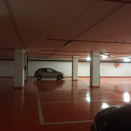 Nova Galerija Ema- Parking In Garage Apartman